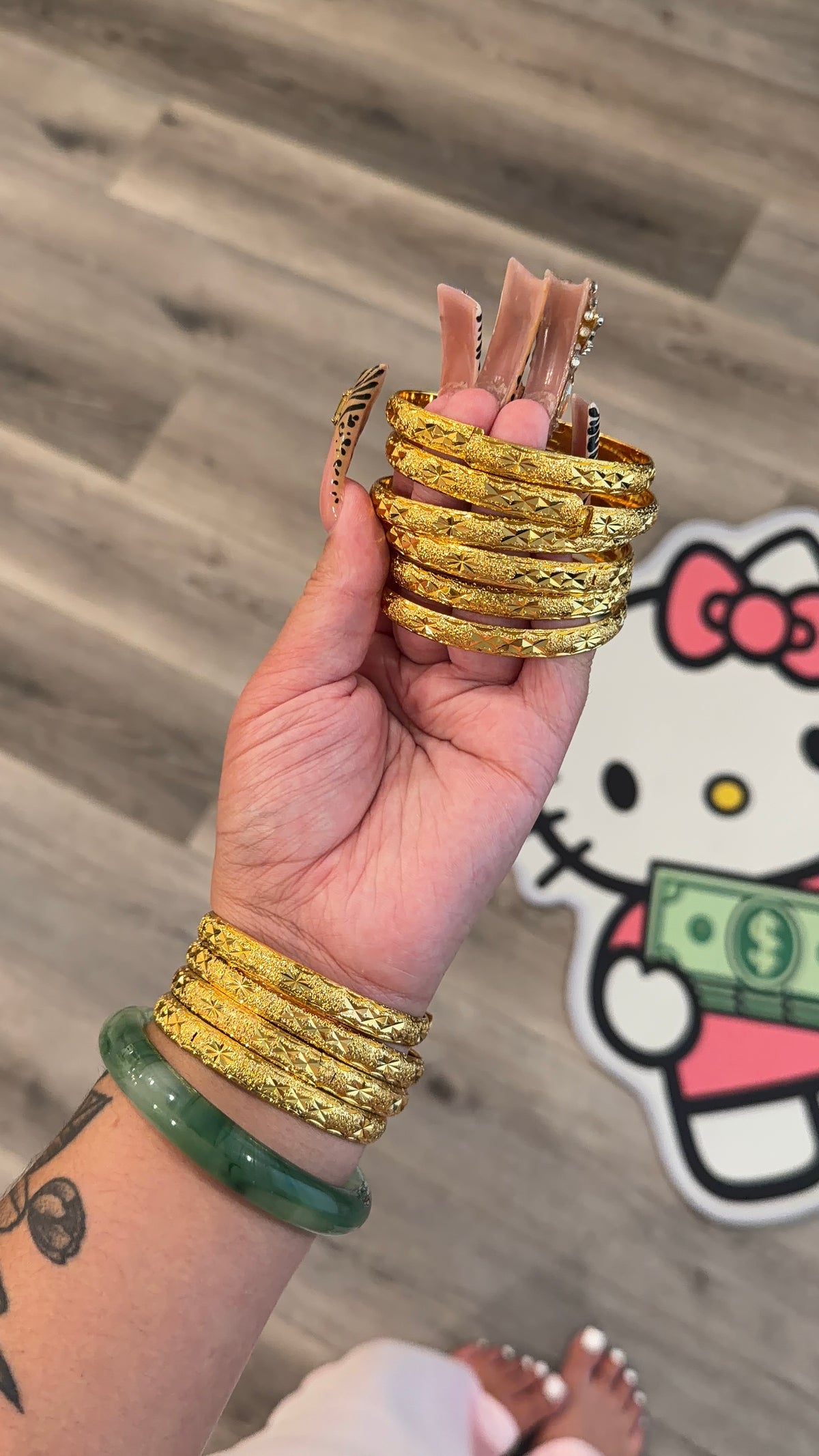 24K gold bangle (1 piece)