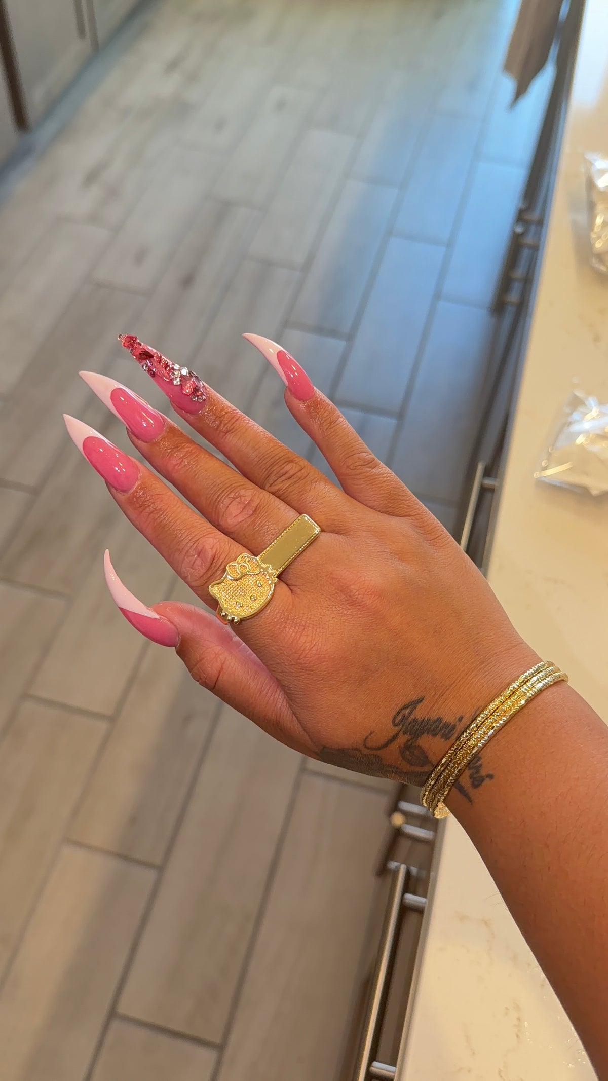 Double HK FACE bar Ring